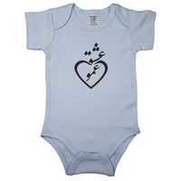 Baby blue newborn bodysuit decorated with Persian calligraphy combined with a heart outline. Short sleeve infant bodysuit with “Loved by Uncle” in Farsi. Perfect outfit to surprise Dad’s brother.